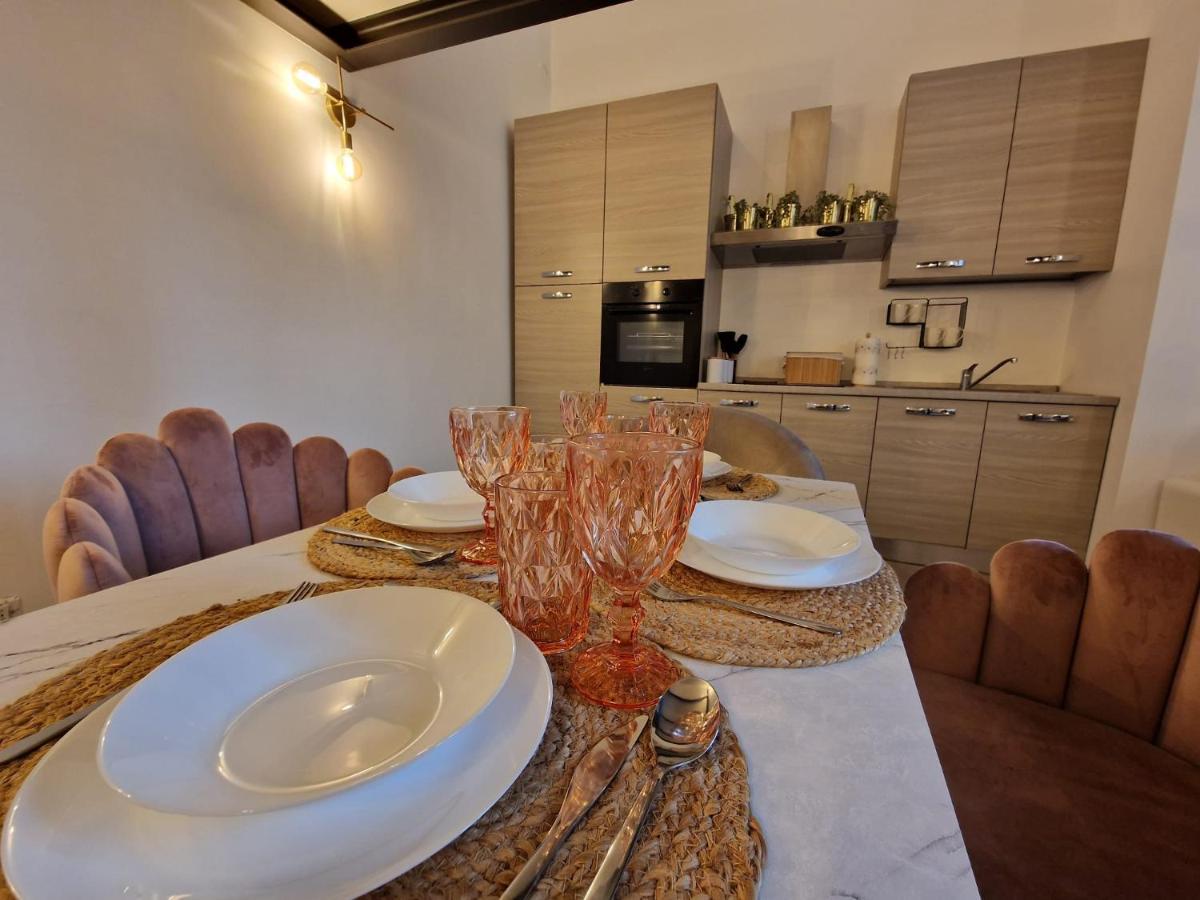 Regina Milano In Porta Romana 2 - Sky Tv, Wifi E Breakfast Box Daire Dış mekan fotoğraf