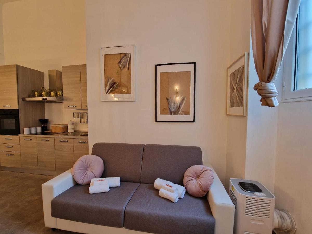 Regina Milano In Porta Romana 2 - Sky Tv, Wifi E Breakfast Box Daire Dış mekan fotoğraf