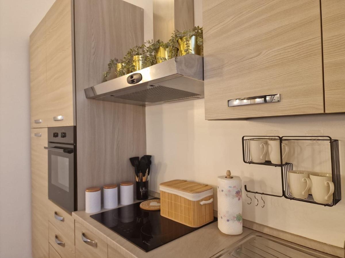 Regina Milano In Porta Romana 2 - Sky Tv, Wifi E Breakfast Box Daire Dış mekan fotoğraf
